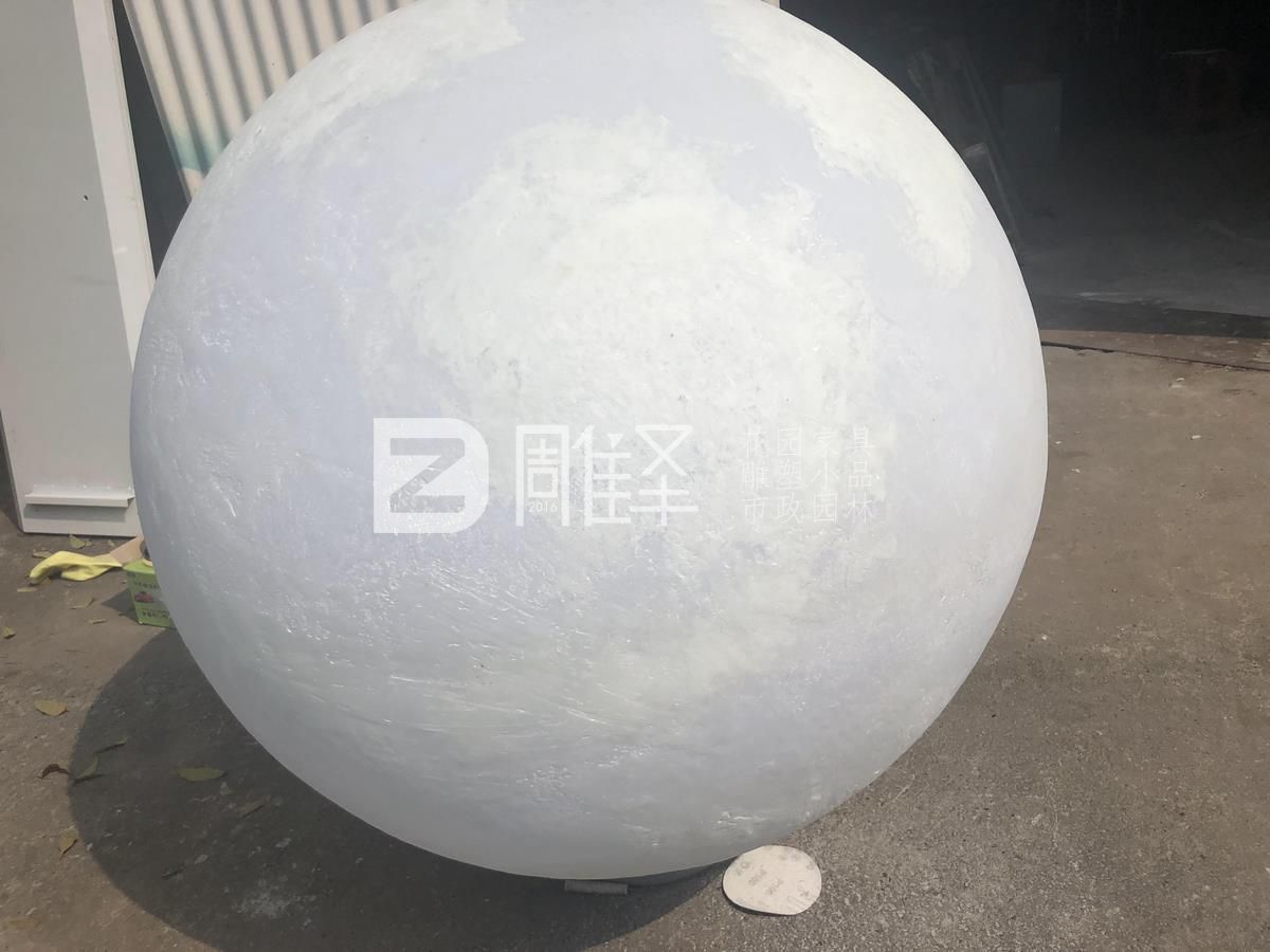 香港商场中秋特别制作玻璃钢月球灯(图2)