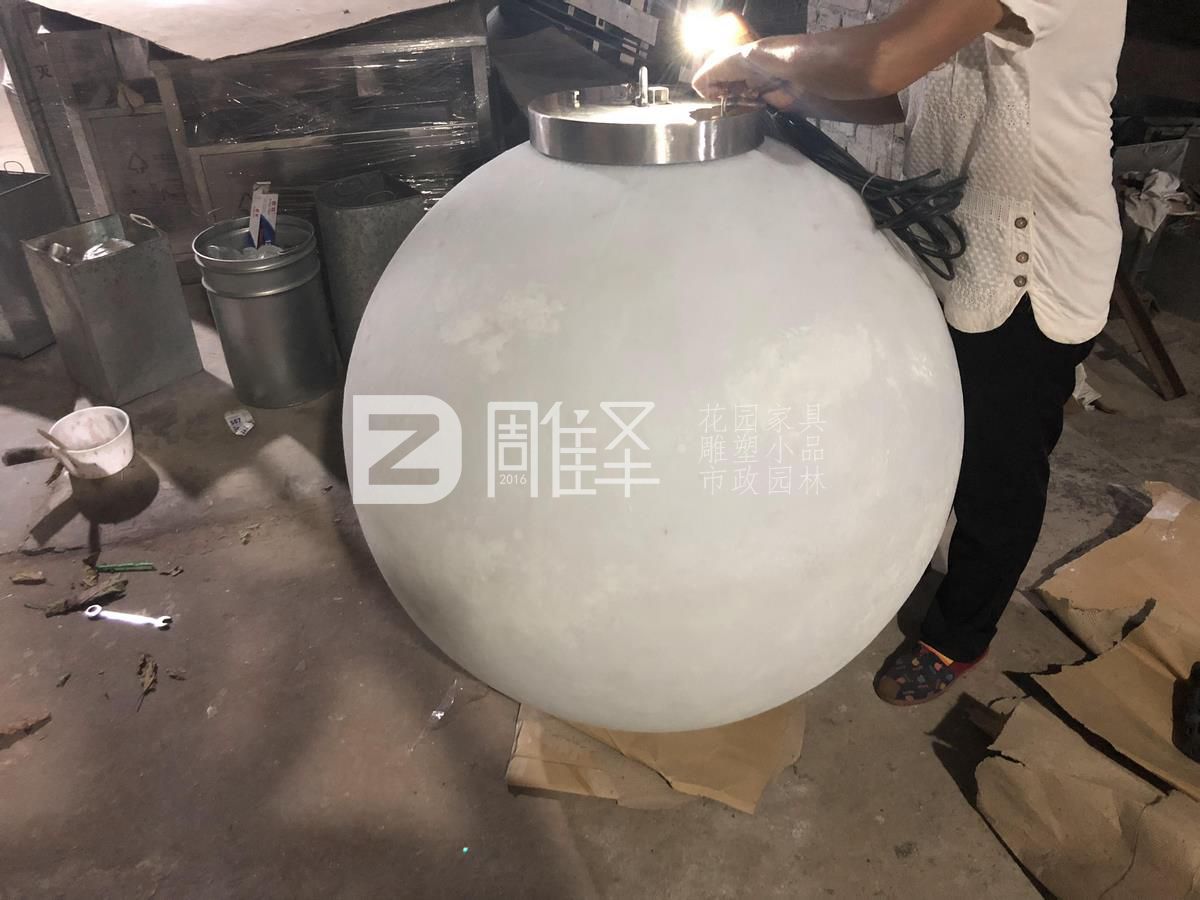 香港商场中秋特别制作玻璃钢月球灯(图8)