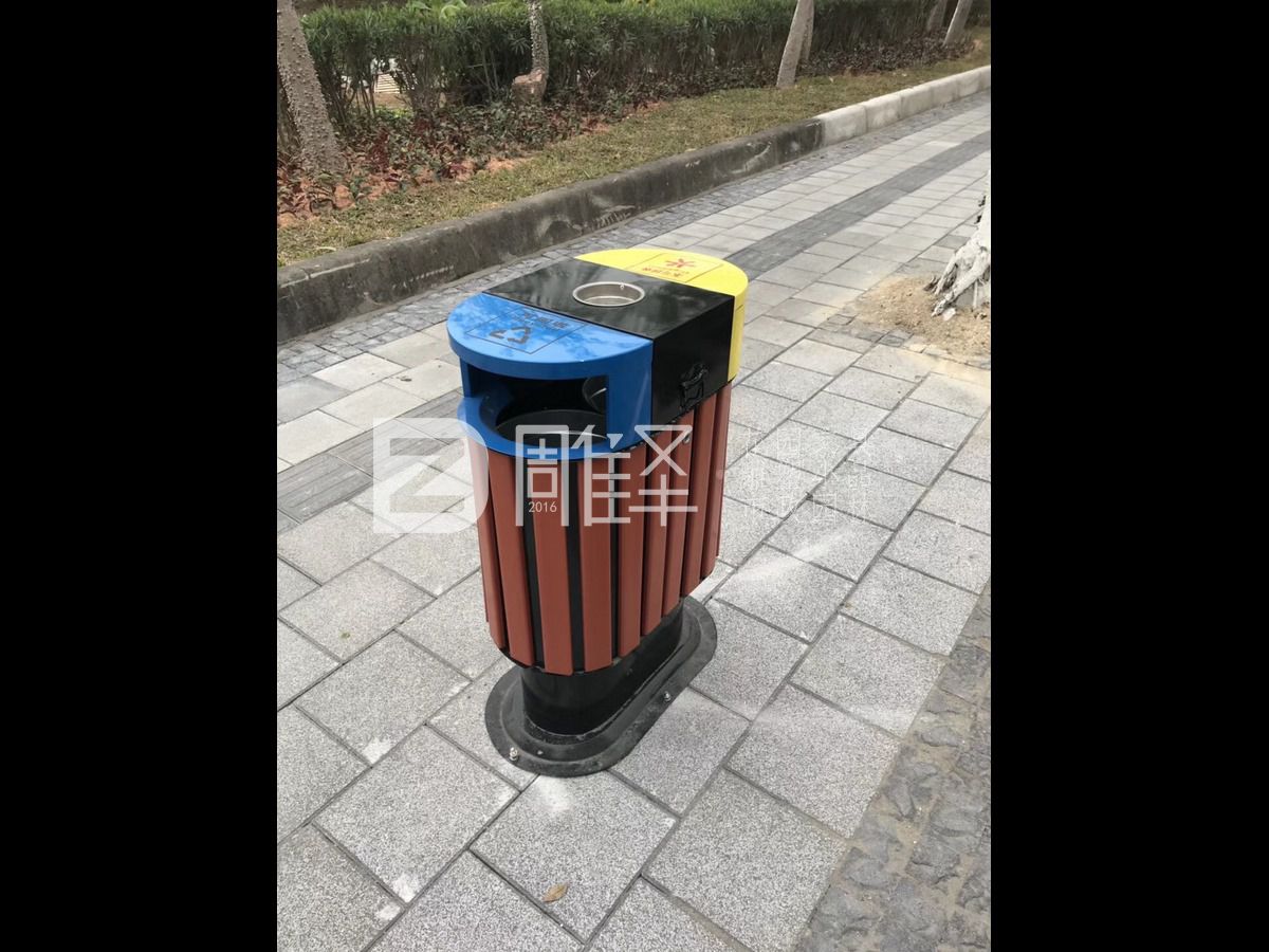 广东广州广园路28公里道路定制双色双桶垃圾桶(图2)
