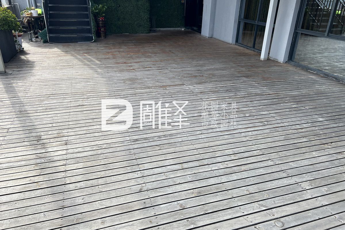番禺南村华鑫大厦空中花园旧木地板翻新项目工程案例(图3)