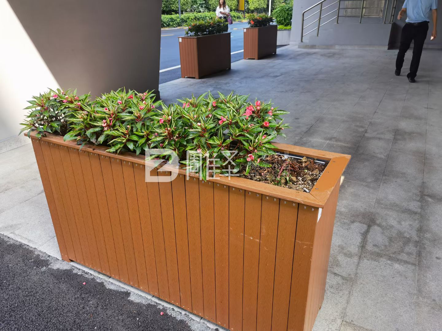 黄埔莱迪科技园区户外花箱(图2)