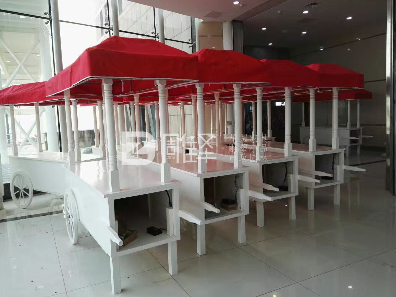 山东国际会展中心手推车